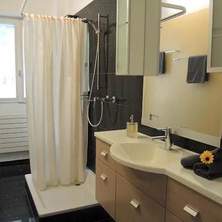 Dora Garten By Fewotessin דירה