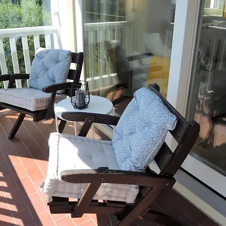 Dora Garten By Fewotessin