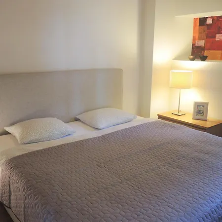 Dora Garten By Fewotessin شقة